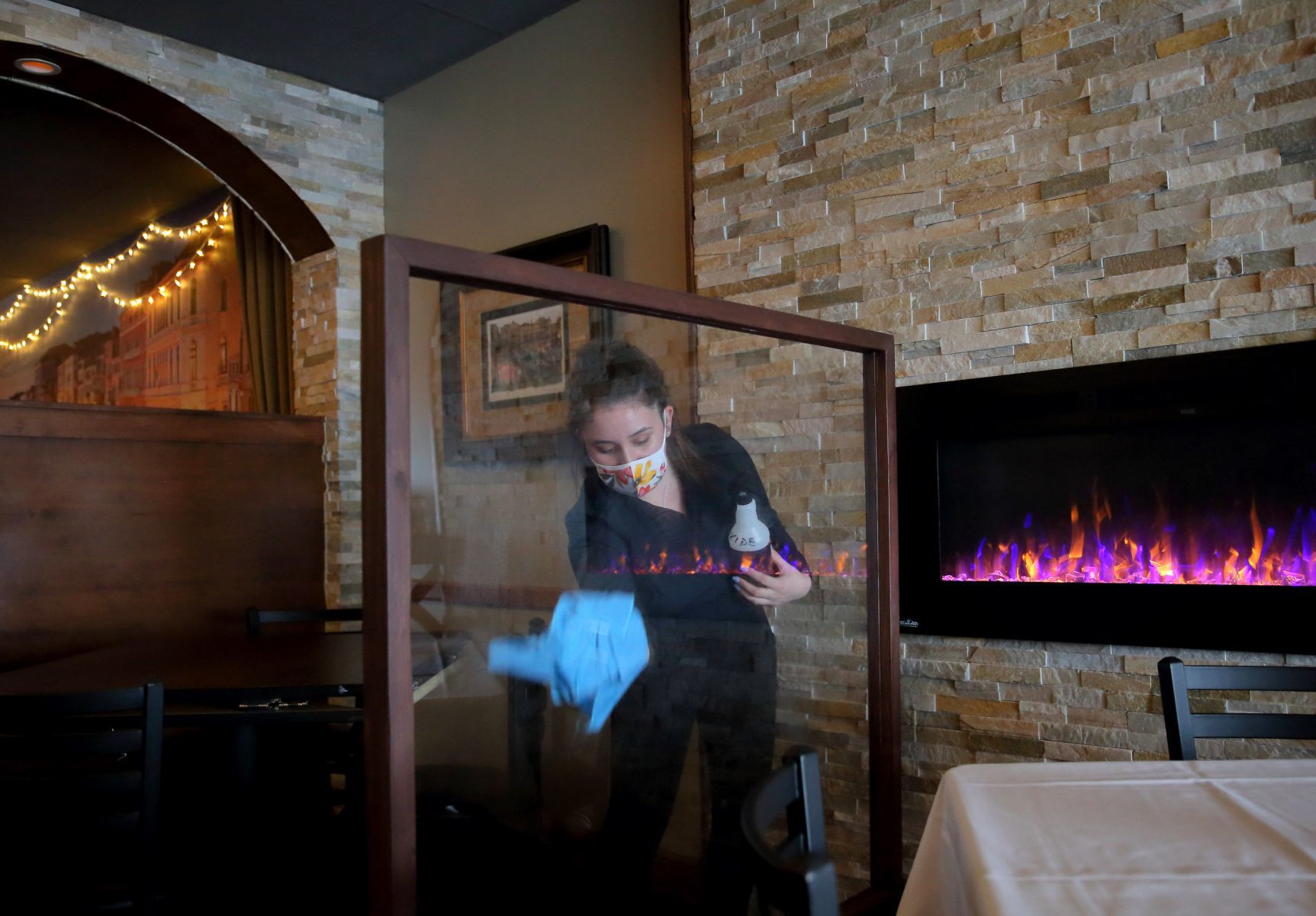Roberto's Trattoria opens after coronavirus pandemic shutdown